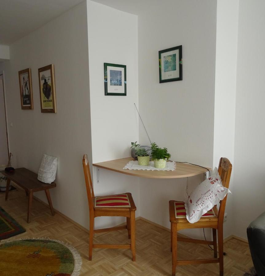 Homely Apartment In The Center With Garden View Gmunden Kültér fotó